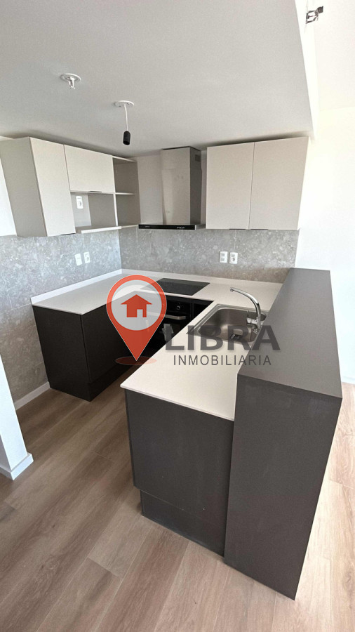 Apartamento ID.7643 - Hermoso Apartamento de 3 Dorm 2 Baños Con Balcón A Estrenar 