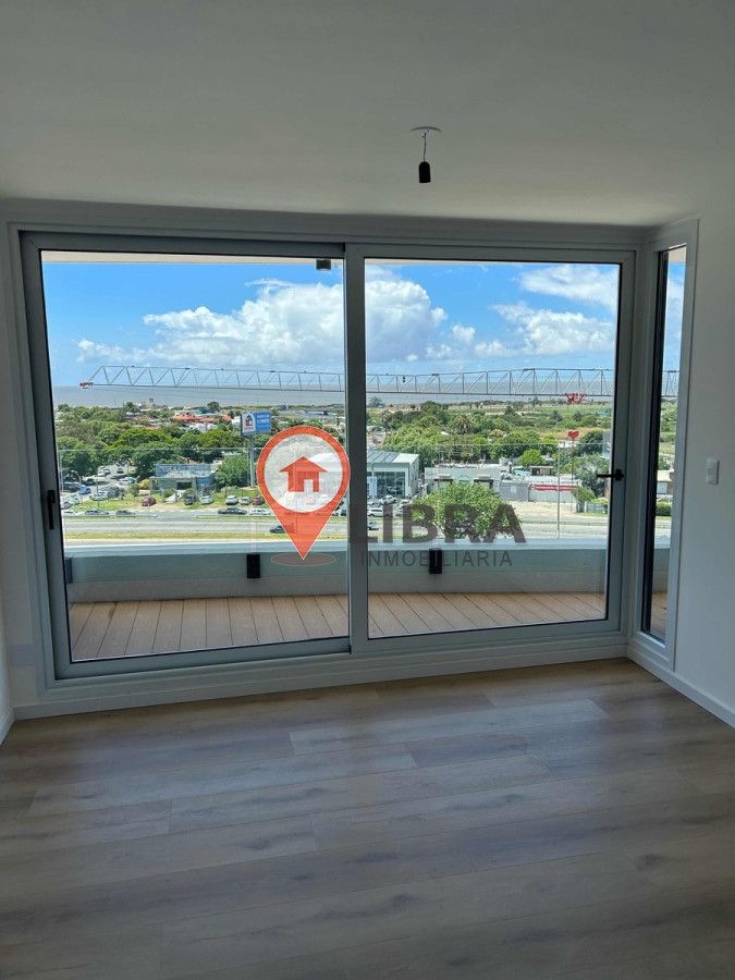 Apartamento ID.7643 - Hermoso Apartamento de 3 Dorm 2 Baños Con Balcón A Estrenar 
