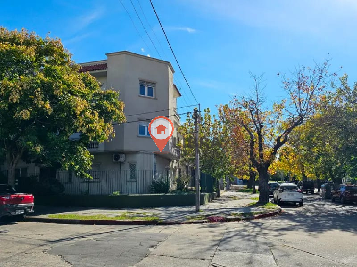 Apartamento ID.7764 - Alquiler Apartamento 2 Dormitorios Patio Pequeño En Parque Batlle
