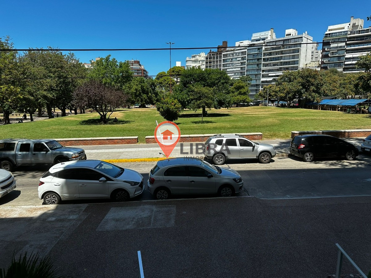 Apartamento ID.3976 - Venta Apartamento Planta Baja Con Fondo Barbacoa Villa Biarritz