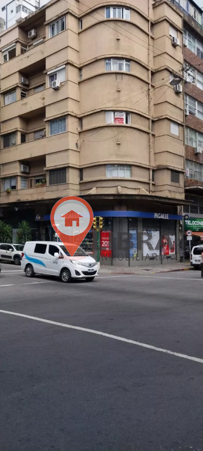 Apartamento ID.8986 - Alquiler Apartamento De 2 Dormitorios 2 Baños En Centro