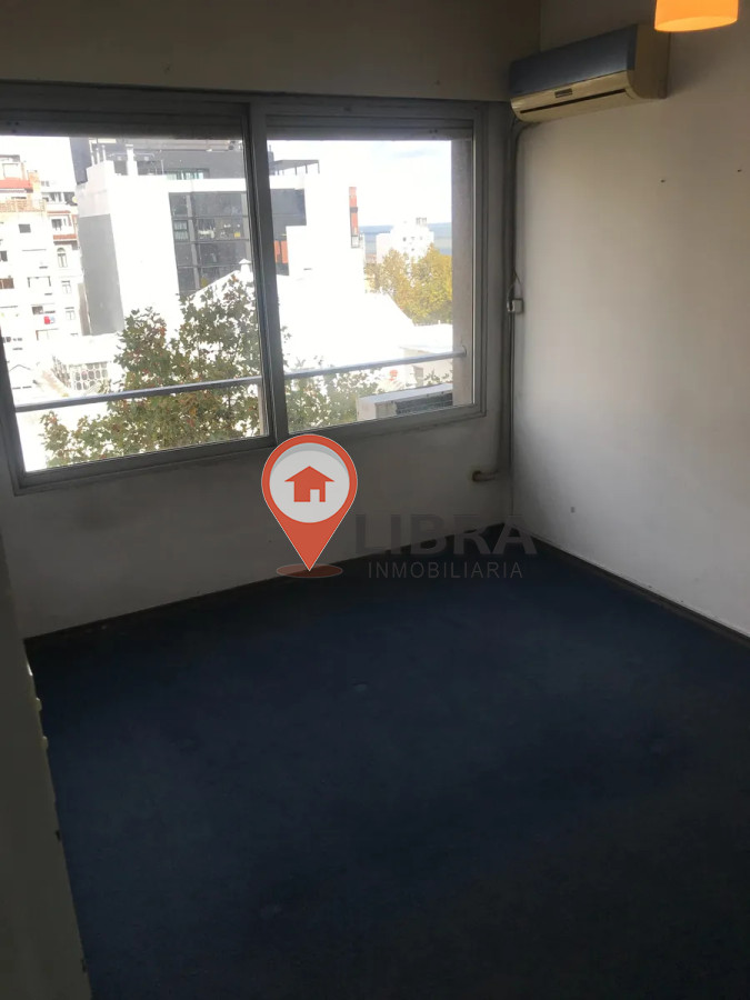 Apartamento ID.10210 - Alquiler Apartamento 1 Dormitorio Al Frente Luminoso Centro