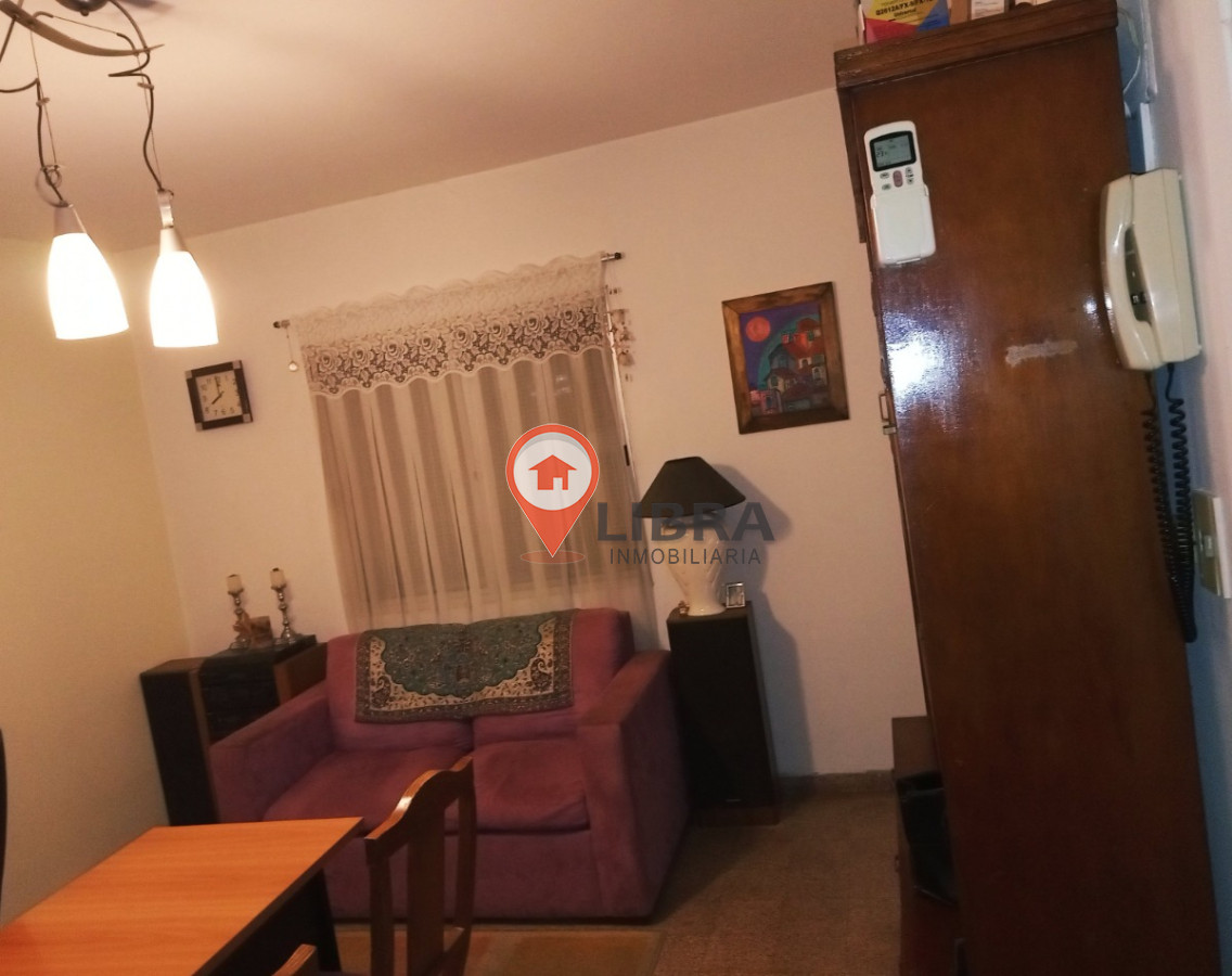 Apartamento ID.8497 - Venta Apartamento Con Renta 1 Dormitorio Jardín Planta Baja En Centro  