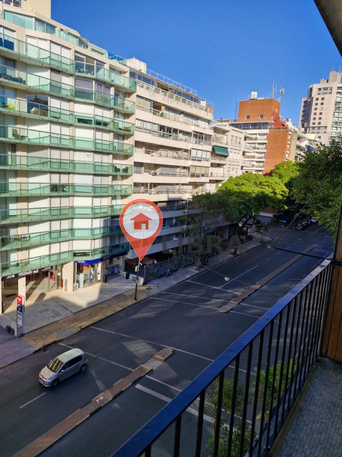 Apartamento ID.8042 - Hermoso Apartamento De 3 Dorm y Garaje Con Balcón 