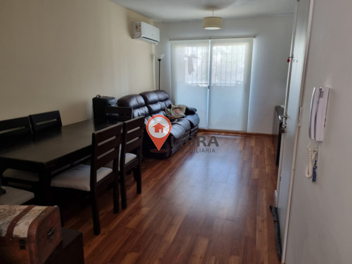 Apartamento ID.4366 - GRAN OPORTUNIDAD! HERMOSO APTO EN LA COMERCIAL 2 DORMITORIOS!!