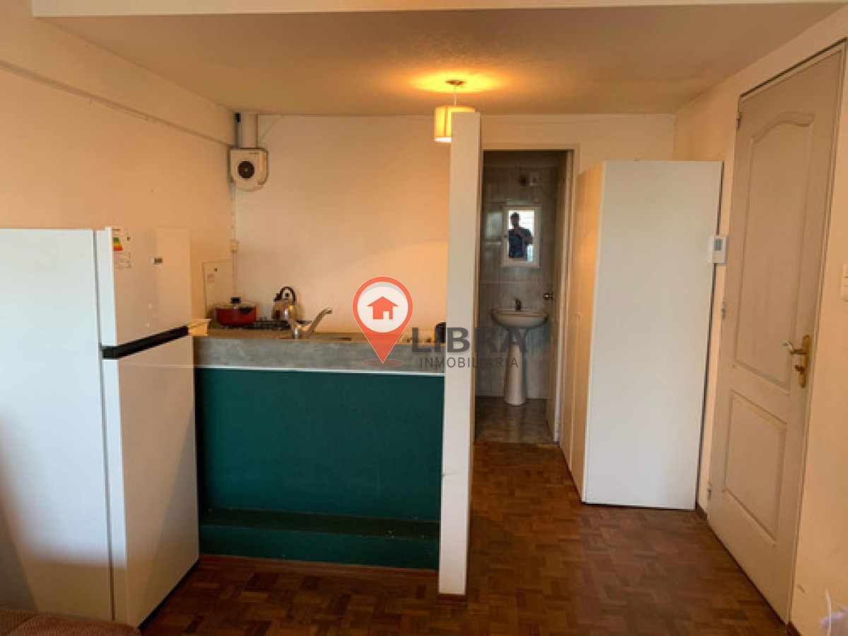 Apartamento ID.9845 - Alquiler De Monoambiente Amoblado En Rambla De Malvin