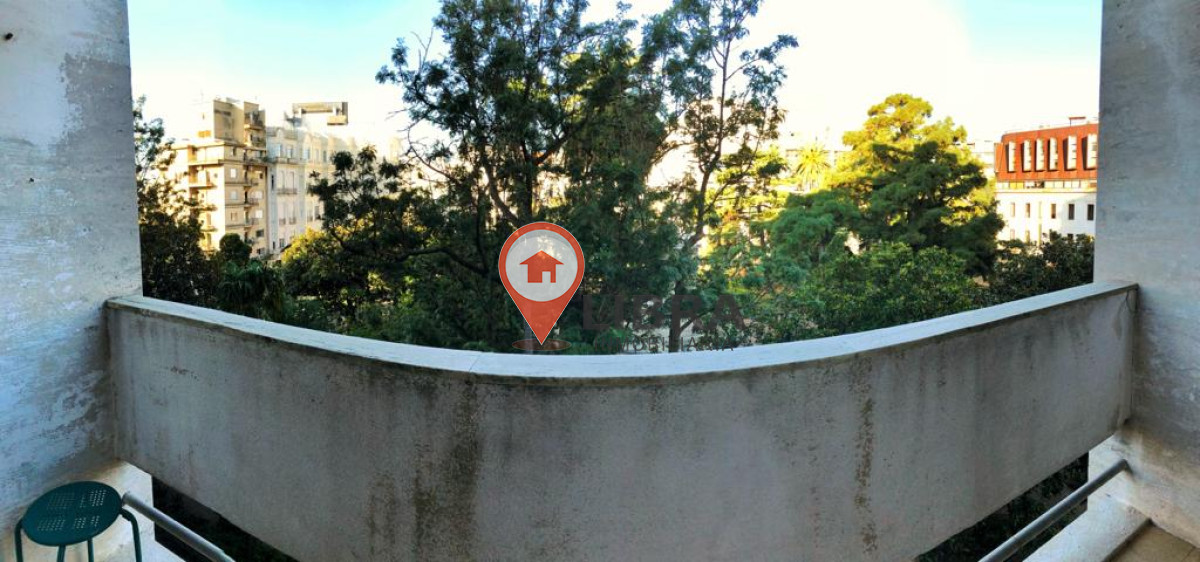Apartamento ID.3050 - IMPERDIBLE! SE VENDE EN CIUDAD VIEJA 3 DORMITORIOS 2 BAÑOS!