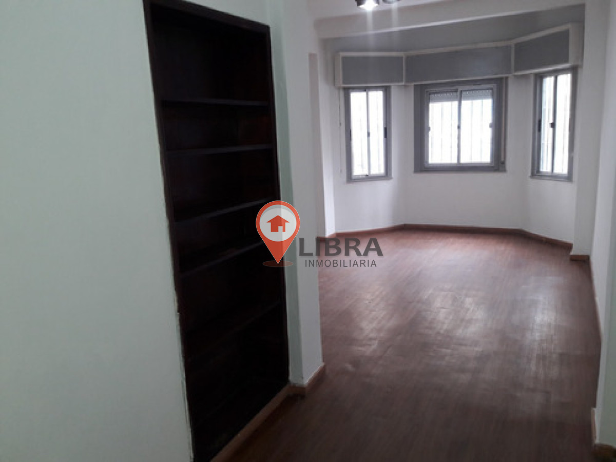 Apartamento ID.9027 - Alquiler Apartamento 2 Dormitorios Balcon Centro
