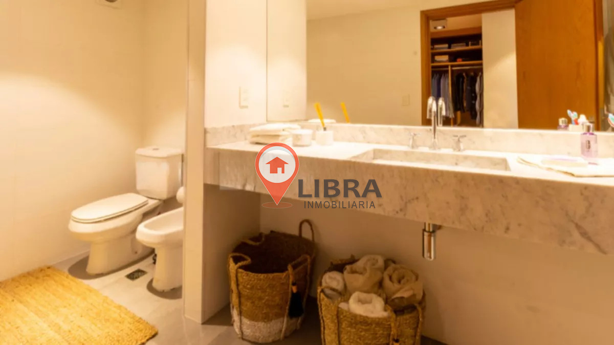 Apartamento ID.8372 - Venta Apartamento De Lujo 3 Suites Amoblado Puerto Del Buceo