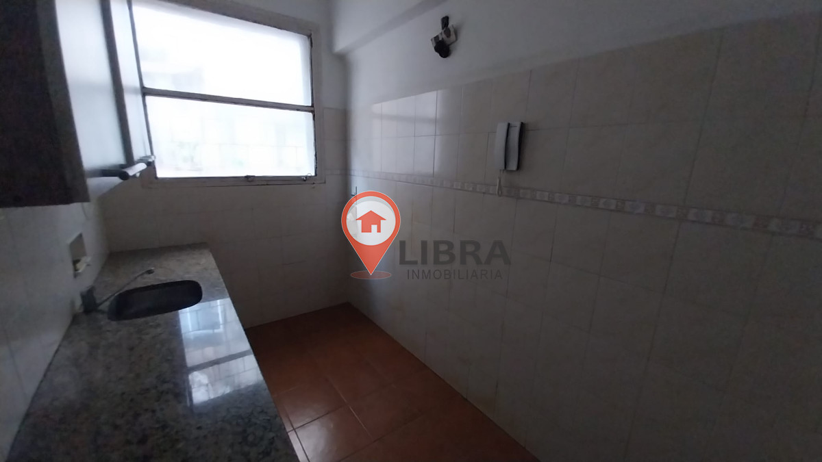 Apartamento ID.1253 - En Alquiler Apartamento En Ciudad Vieja 2 Dormitorios Sobre Plaza Zabala