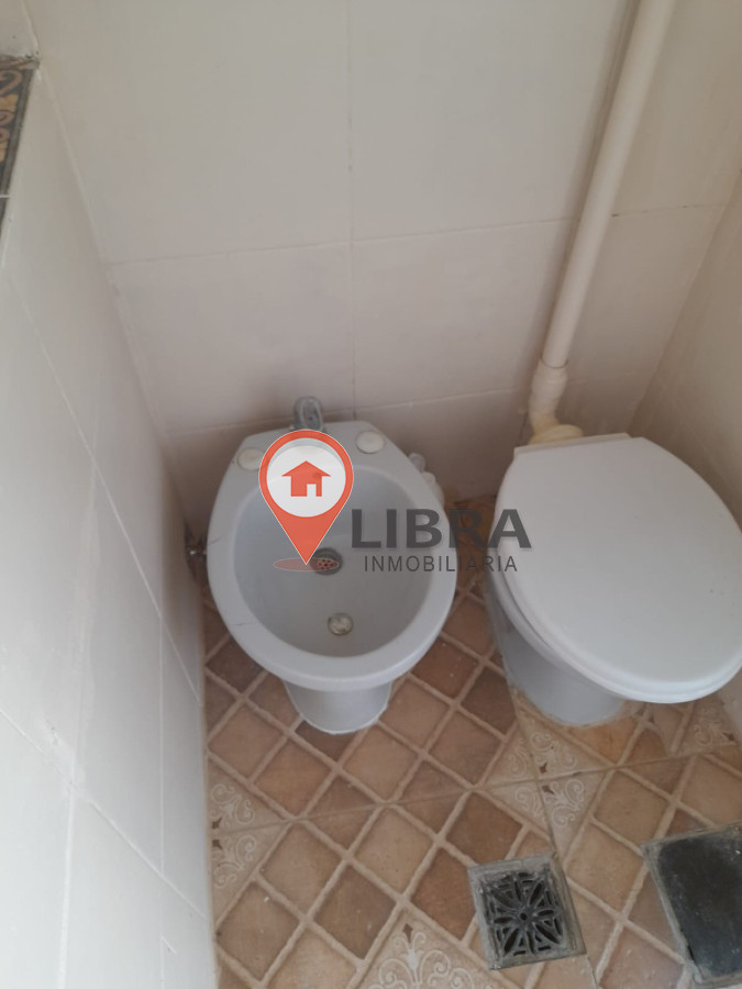 Apartamento ID.8533 - Lindo Apartamento De 5 Dorm 2 Baños Con Balcón 