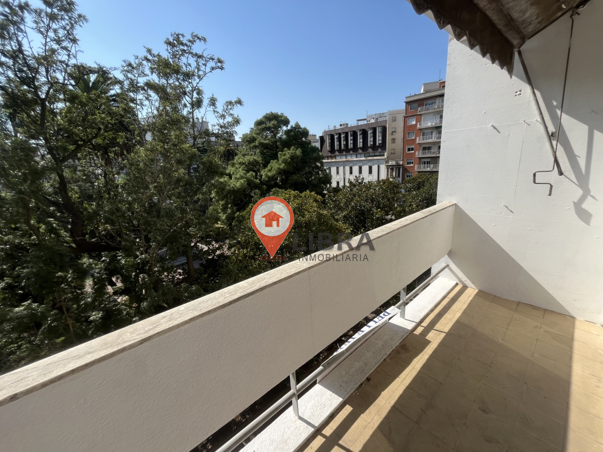 Apartamento ID.8544 - Hermoso Apartamento 3 Dorm 2 Baños  En Ciudad Vieja