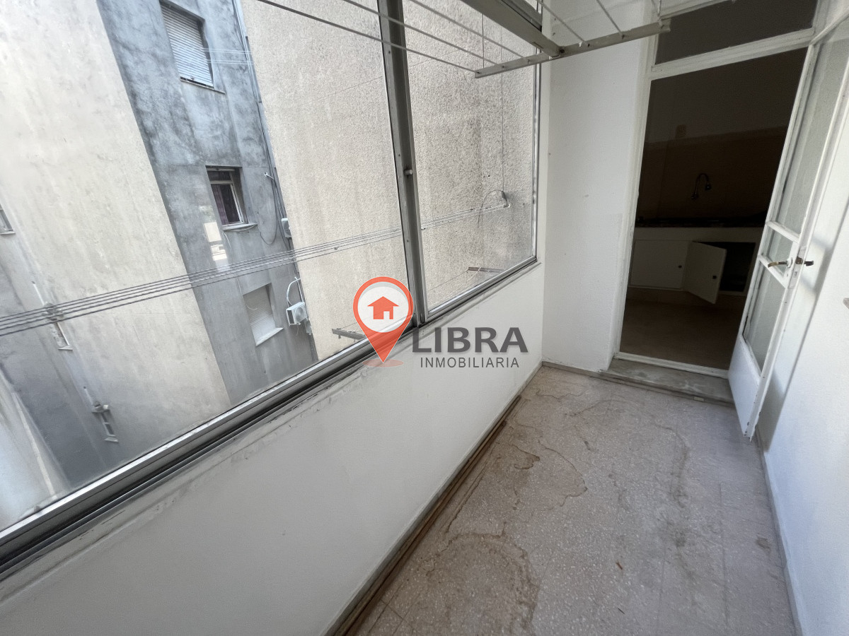 Apartamento ID.8544 - Hermoso Apartamento 3 Dorm 2 Baños  En Ciudad Vieja