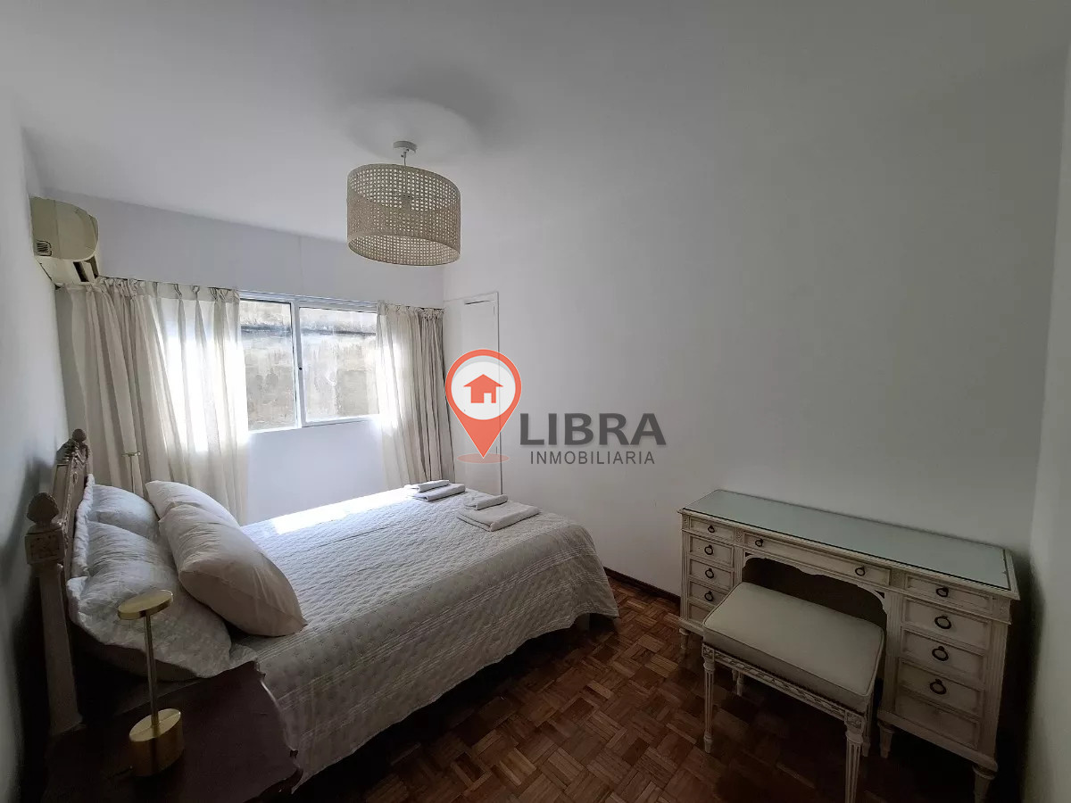 Apartamento ID.8580 - Alquiler Apartamento Amoblado 2 Dormitorios En Ciudad Vieja