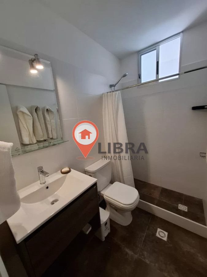 Apartamento ID.8580 - Alquiler Apartamento Amoblado 2 Dormitorios En Ciudad Vieja