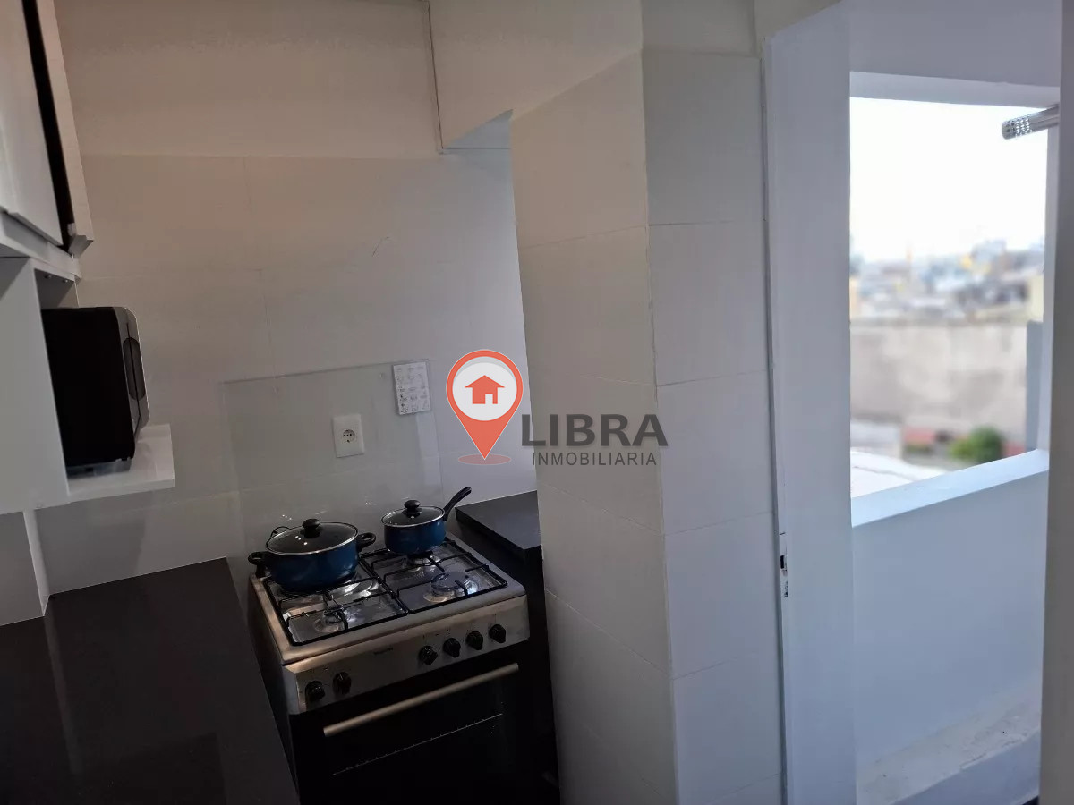 Apartamento ID.8580 - Alquiler Apartamento Amoblado 2 Dormitorios En Ciudad Vieja