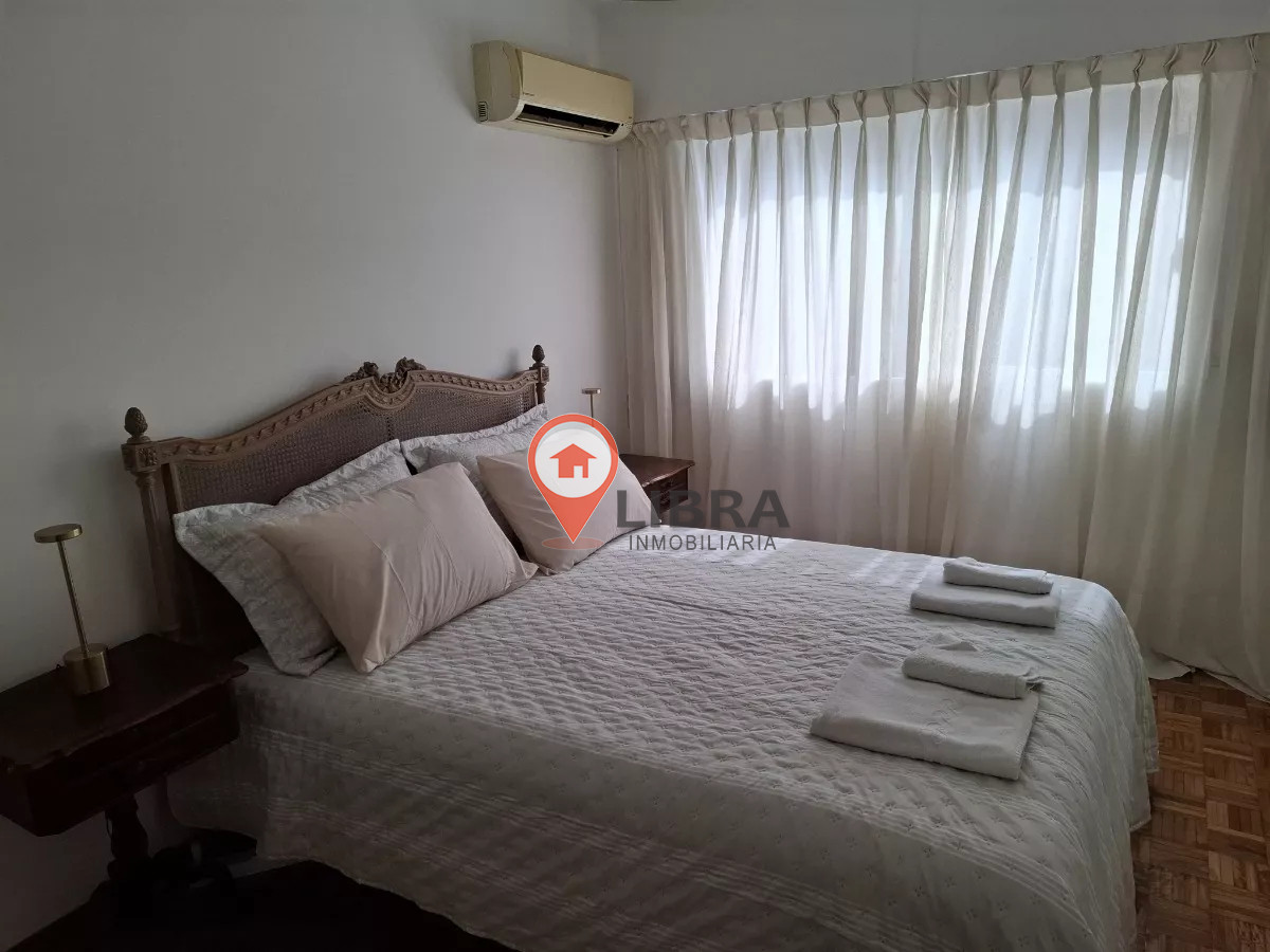 Apartamento ID.8580 - Alquiler Apartamento Amoblado 2 Dormitorios En Ciudad Vieja