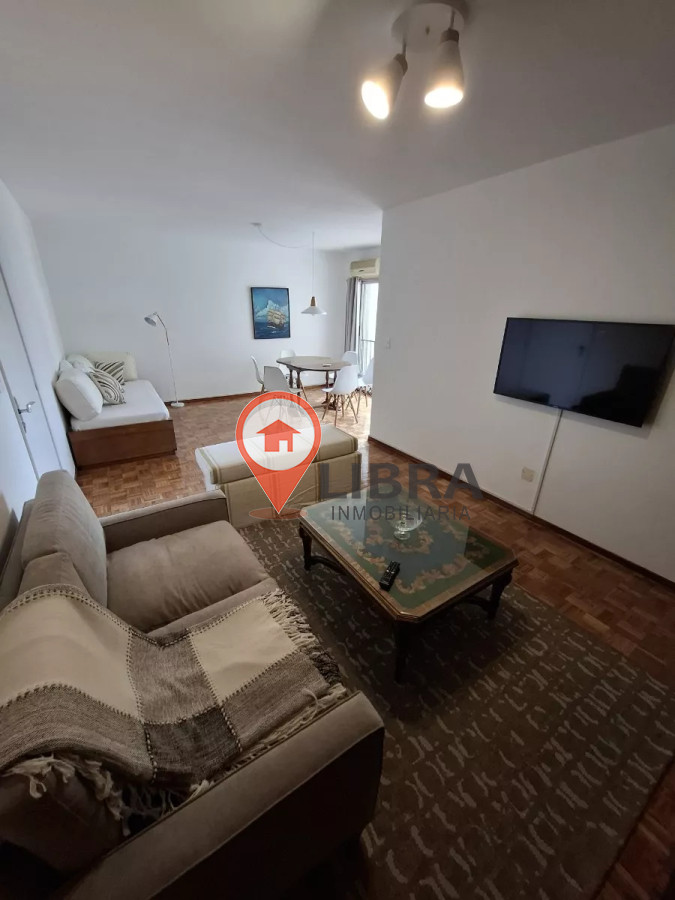 Apartamento ID.8580 - Alquiler Apartamento Amoblado 2 Dormitorios En Ciudad Vieja