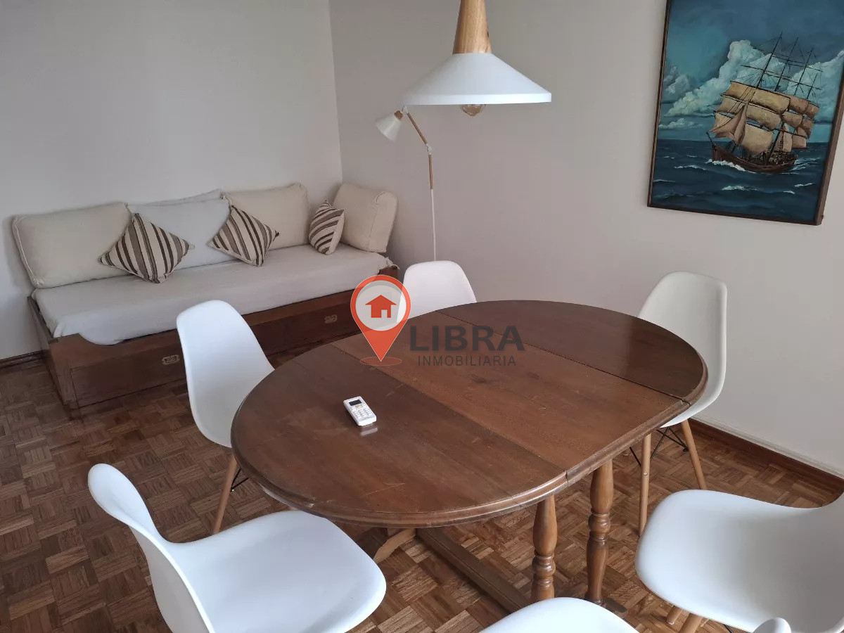 Apartamento ID.8580 - Alquiler Apartamento Amoblado 2 Dormitorios En Ciudad Vieja
