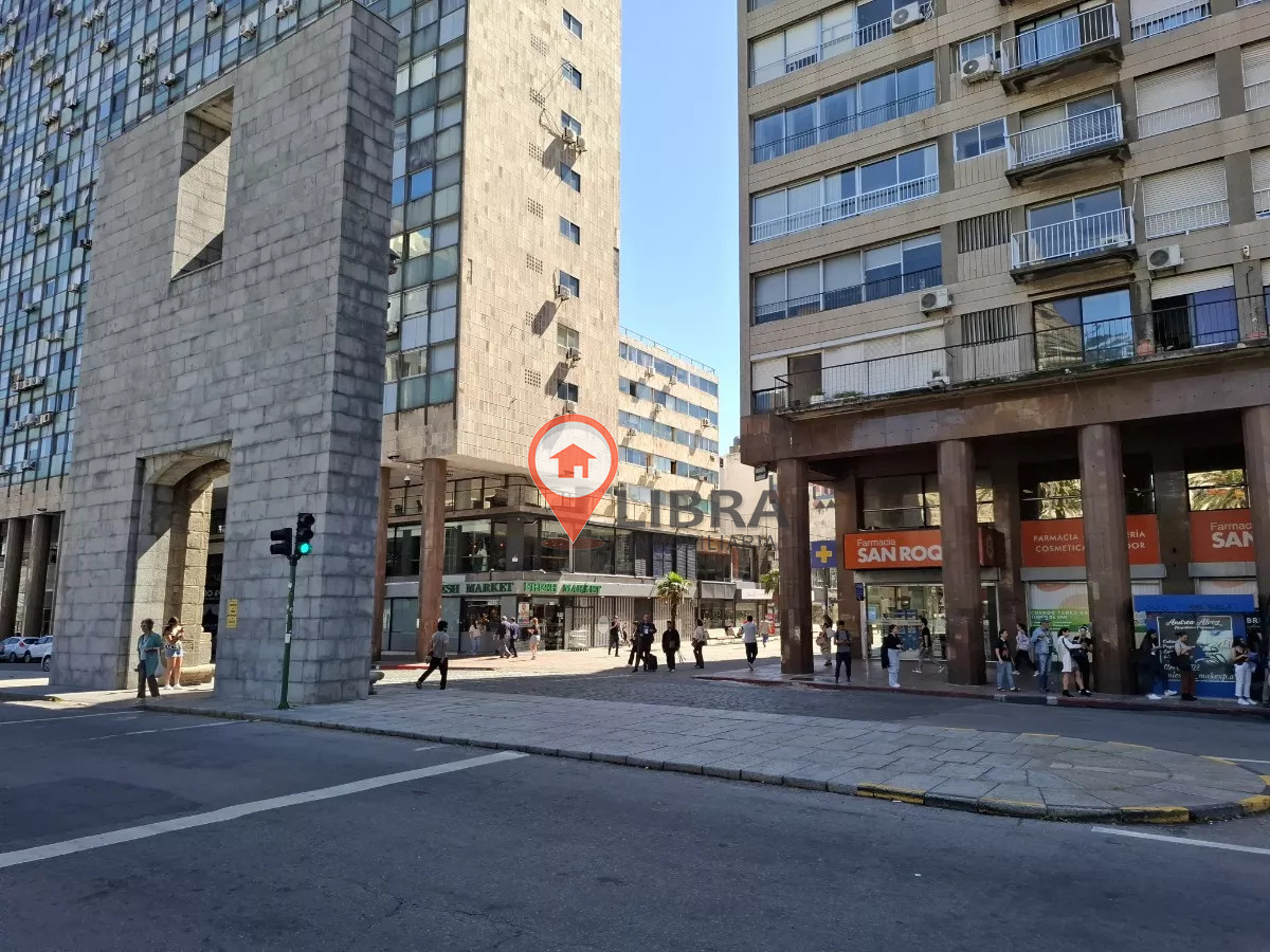 Apartamento ID.8580 - Alquiler Apartamento Amoblado 2 Dormitorios En Ciudad Vieja