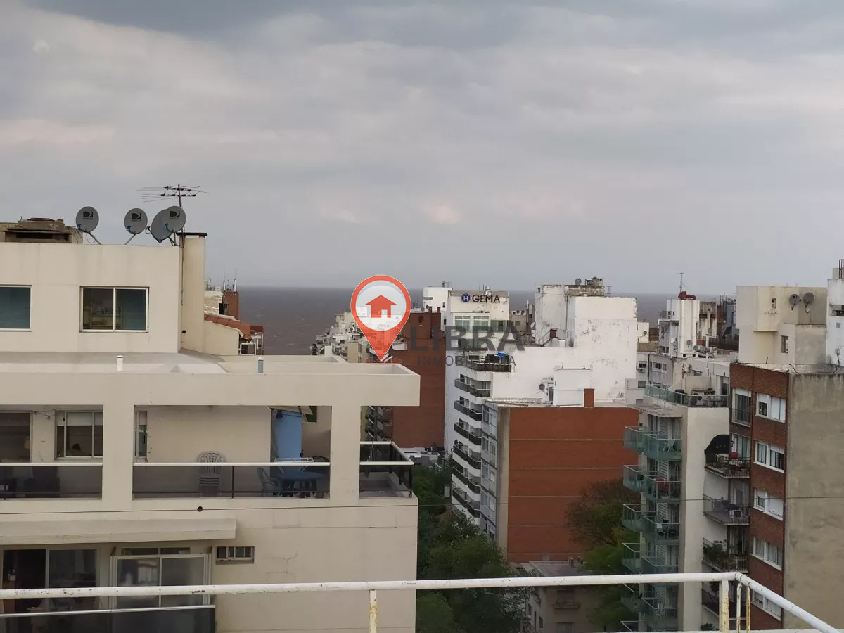Apartamento ID.8787 - Alquiler Penthouse Duplex 3 Dormitorios 2 Baños 2 Cocheras  En Villa Biarritz