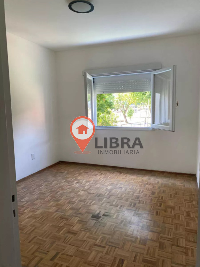 Apartamento ID.8824 - Venta Apartamento 2 Dormitorios Terraza Con Renta En Mercado Modelo