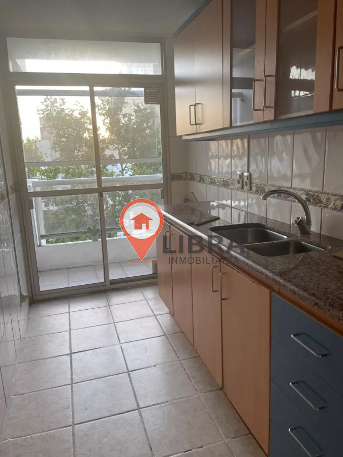 Apartamento ID.9020 - Alquiler Apartamento Al Frente De 1 Dormitorio En Pocitos