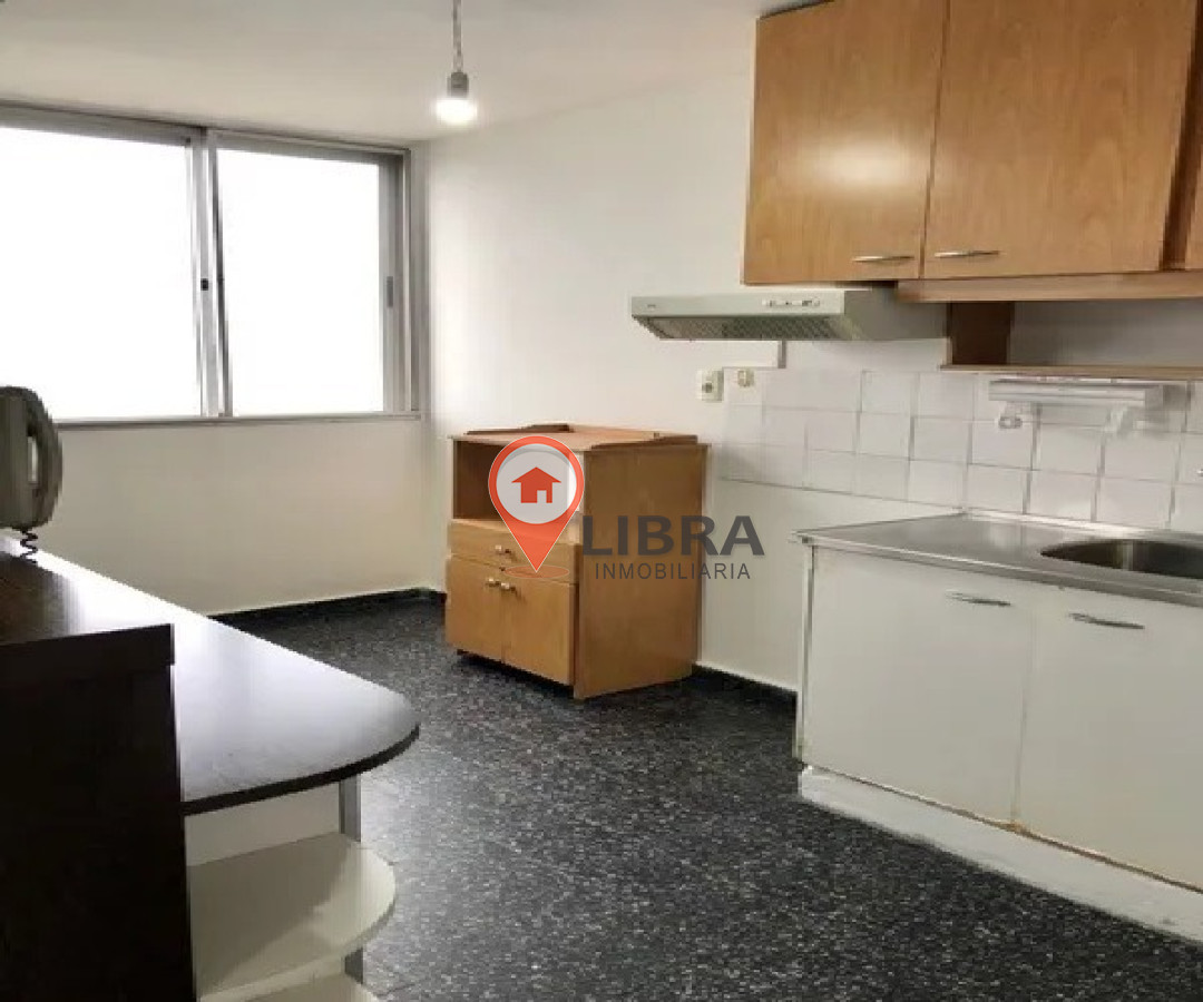 Apartamento ID.9025 - Venta Apartamento 3 Dormitorios Semi Amoblado En Malvín Norte