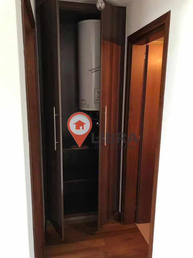 Apartamento ID.9895 - Alquiler Apartamento De 1 Dormitorio Con Garaje En Pocitos