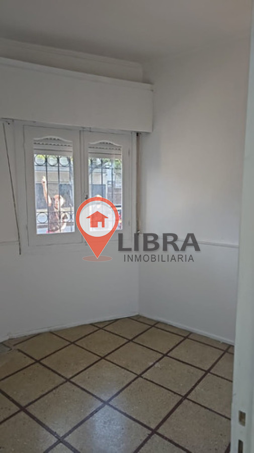 Apartamento ID.9173 - Alquiler Cómodo Apto Al Frente 2 Dormitorios Patio En Parque Rodó