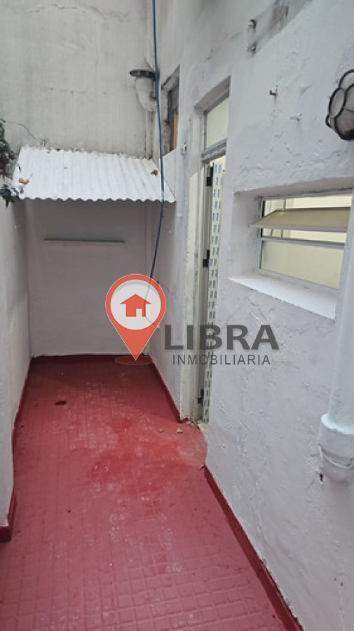 Apartamento ID.9173 - Alquiler Cómodo Apto Al Frente 2 Dormitorios Patio En Parque Rodó