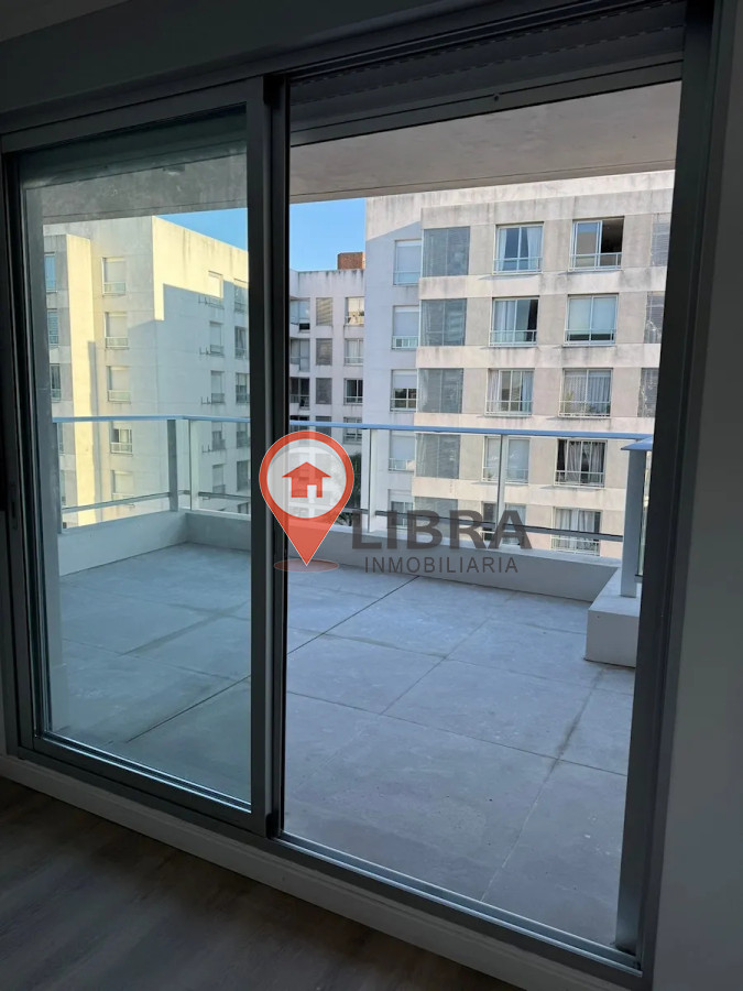 Apartamento ID.9835 - Alquiler A Estrenar 1 Dormitorio Con Cochera En La Comercial