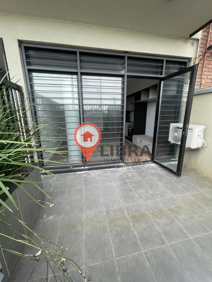 Apartamento ID.9304 - Traspaso Alquiler Monoambiente Con Patio Frente A La Rambla En Buceo