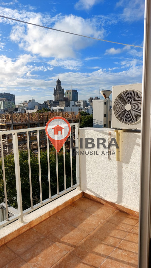 Apartamento ID.9306 - Se Alquila Apartamento 1 Dormitorio Amoblado Y Equipado Con Balcón En Centro
