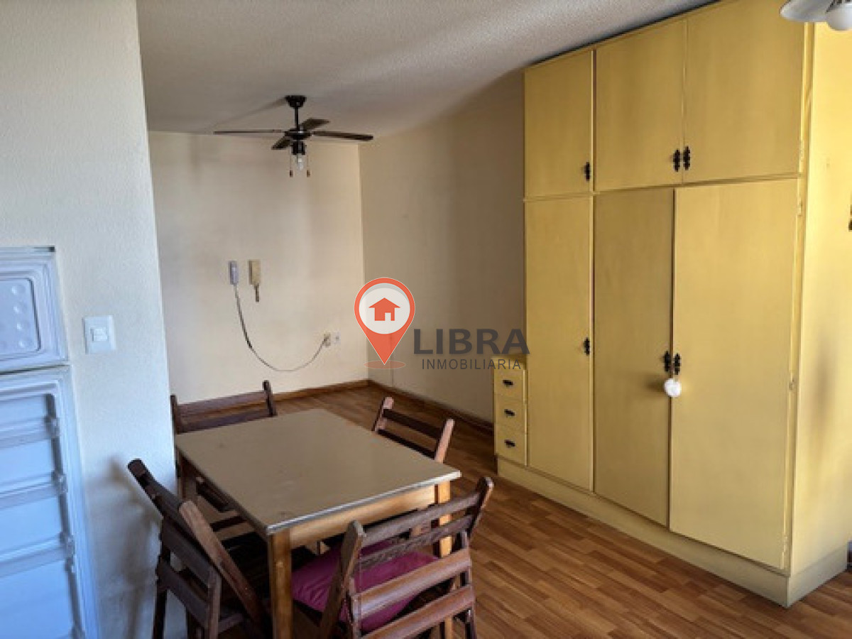 Apartamento ID.9572 - Confortable Monoambiente Con Terraza En Zona Tres Cruces