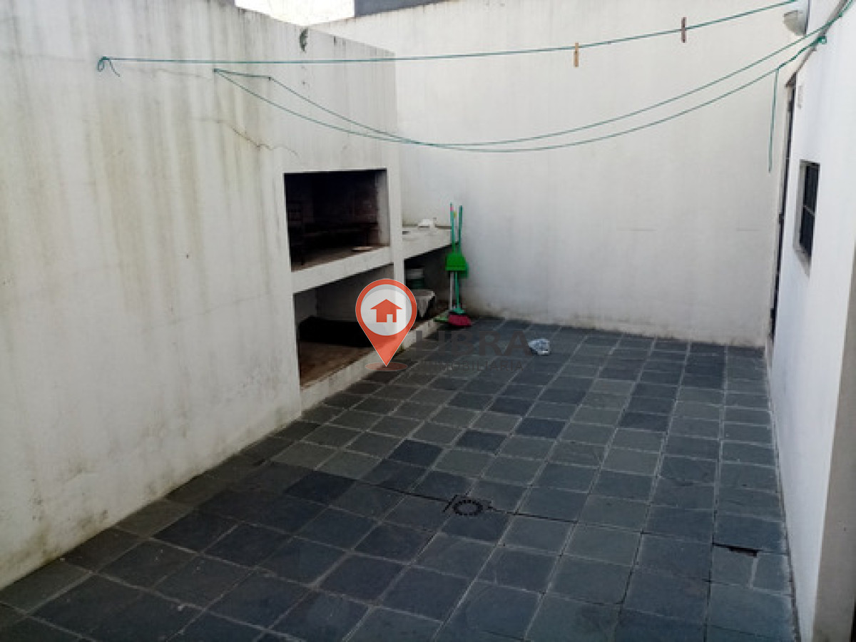 Apartamento ID.8911 - Alquiler Apartamento 1 Dormitorio En Pocitos Con Parrillero y Balcón