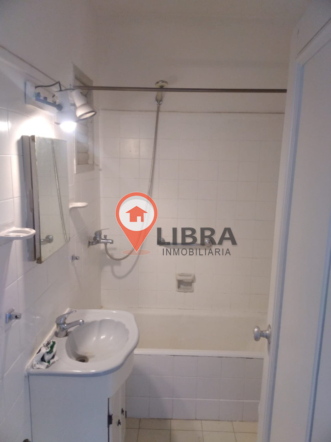 Apartamento ID.3050 - IMPERDIBLE! SE VENDE EN CIUDAD VIEJA 3 DORMITORIOS 2 BAÑOS!