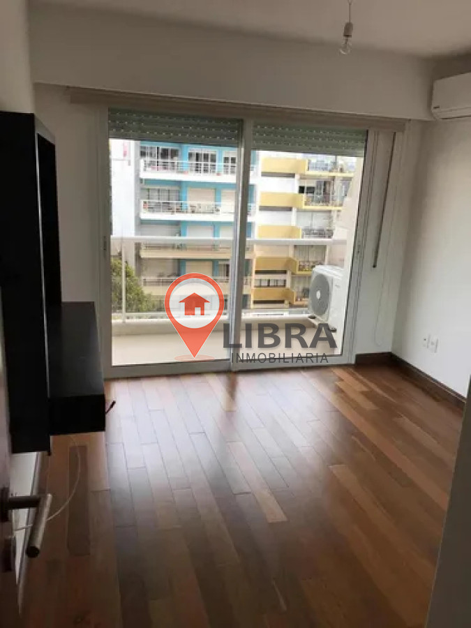 Apartamento ID.9895 - Alquiler Apartamento De 1 Dormitorio Con Garaje En Pocitos