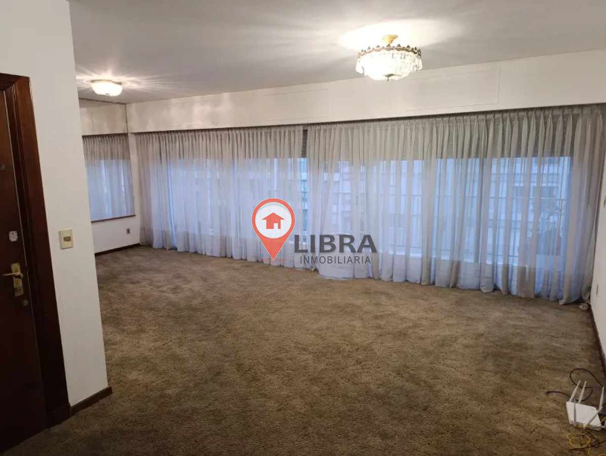 Apartamento ID.9930 - Alquiler En Villa Biarritz Apartamento, 3 Dormitorios, 2 Baños Y Garaje