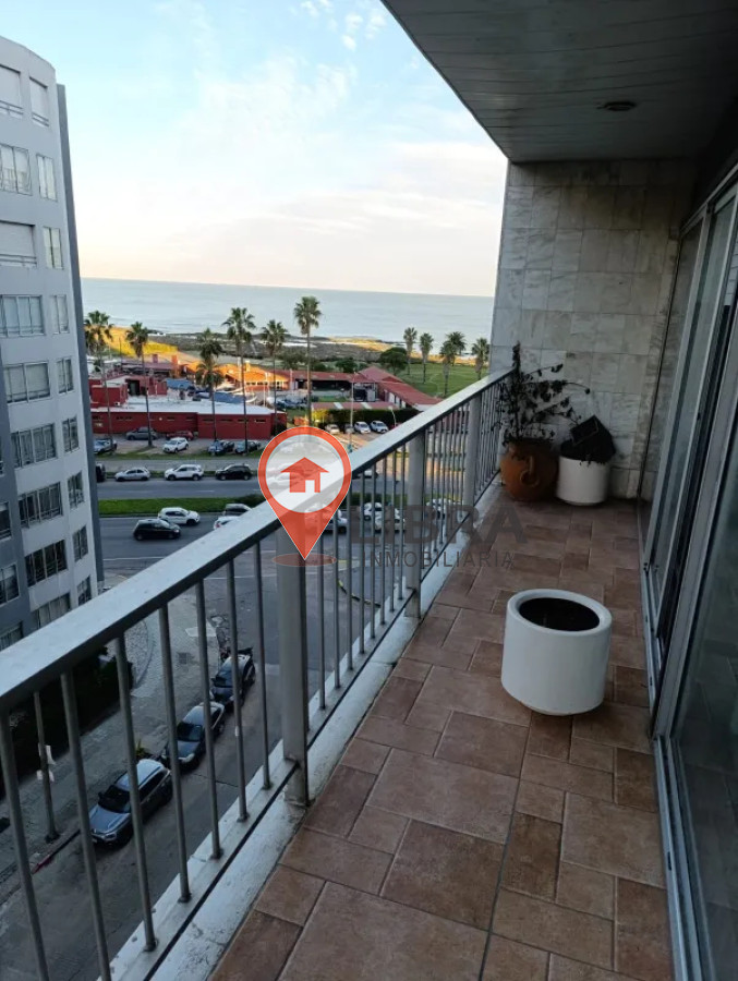 Apartamento ID.9930 - Alquiler En Villa Biarritz Apartamento, 3 Dormitorios, 2 Baños Y Garaje