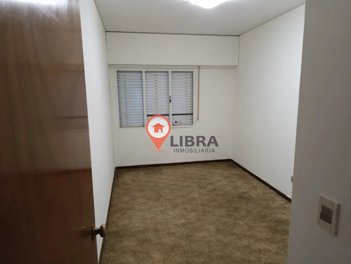 Apartamento ID.9930 - Alquiler En Villa Biarritz Apartamento, 3 Dormitorios, 2 Baños Y Garaje