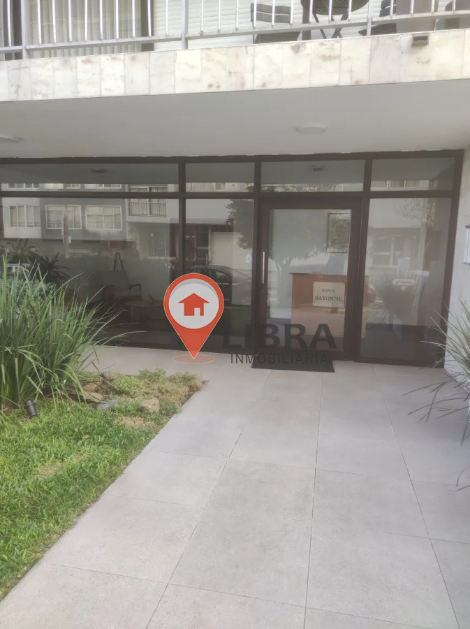 Apartamento ID.9930 - Alquiler En Villa Biarritz Apartamento, 3 Dormitorios, 2 Baños Y Garaje