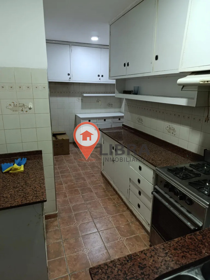 Apartamento ID.9930 - Alquiler En Villa Biarritz Apartamento, 3 Dormitorios, 2 Baños Y Garaje