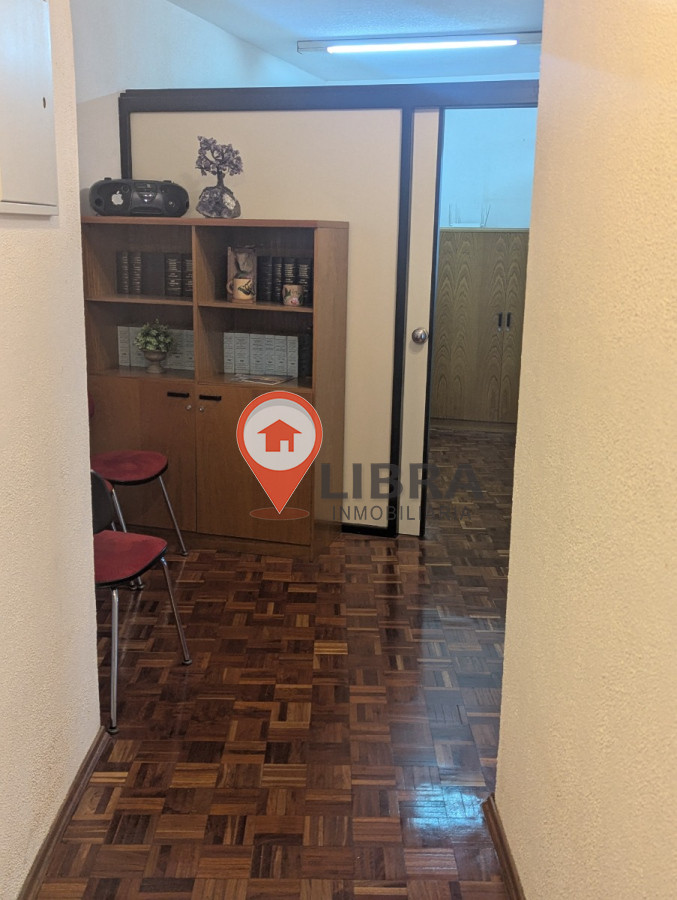 Apartamento ID.7644 - Apartamento Torre El Gaucho Para Oficina O Consultorio Vista A 18 De Julio