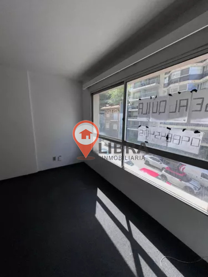 Apartamento ID.6578 - Alquiler Monoambiente  A Media Cuadra De La Rambla Pocitos