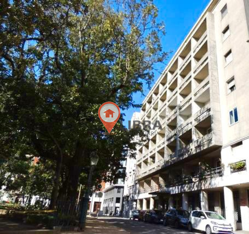 Apartamento ID.3050 - IMPERDIBLE! SE VENDE EN CIUDAD VIEJA 3 DORMITORIOS 2 BAÑOS!