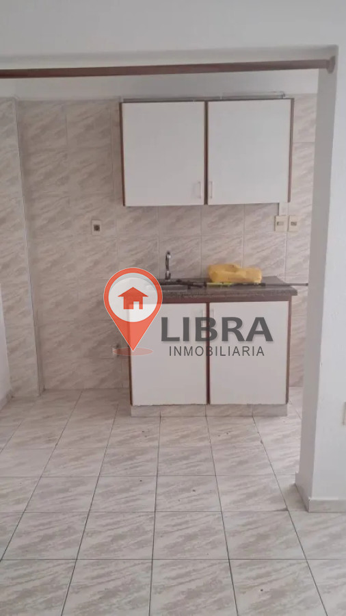 Apartamento ID.10208 - Alquiler Monoambiente Al Frente Bajos Gastos En Tres Cruces