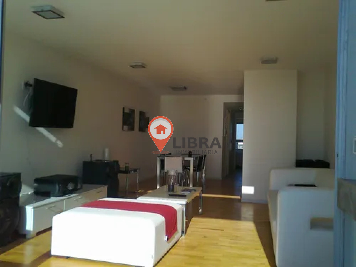 Apartamento ID.10215 - HERMOSO PENTHAUSE AMUEBLADO EN PUNTA CARRETAS