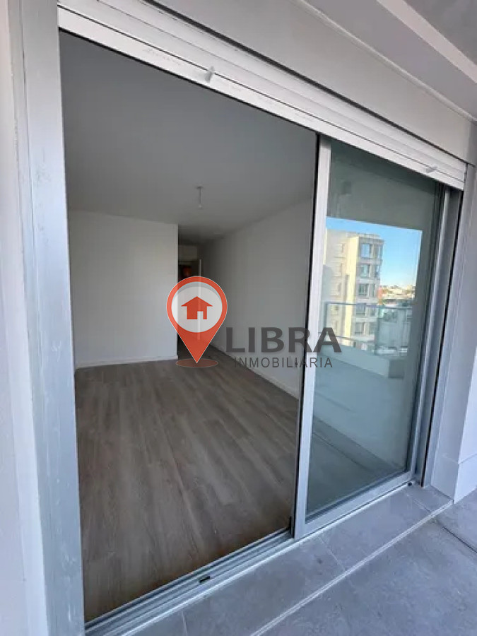 Apartamento ID.9836 - Hermoso Apartamento De Un Dormitorio Con Vestidor Y Garage En La Comercial