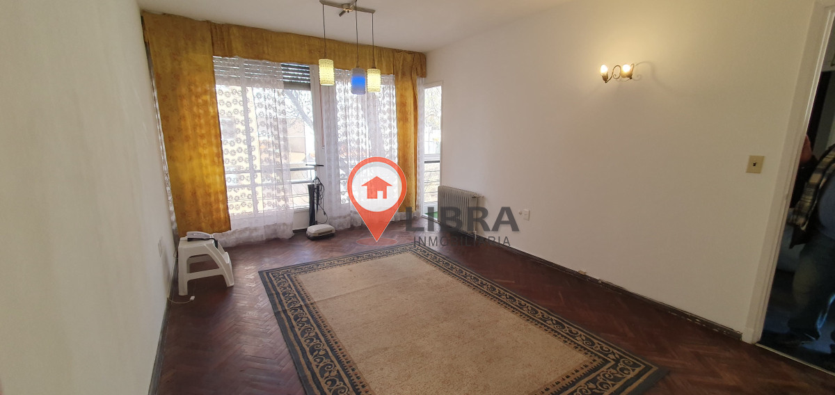 Apartamento ID.10224 - Alquiler Y Venta Apartamento 2 Dormitorios, Balcón Y Garaje En Pocitos 